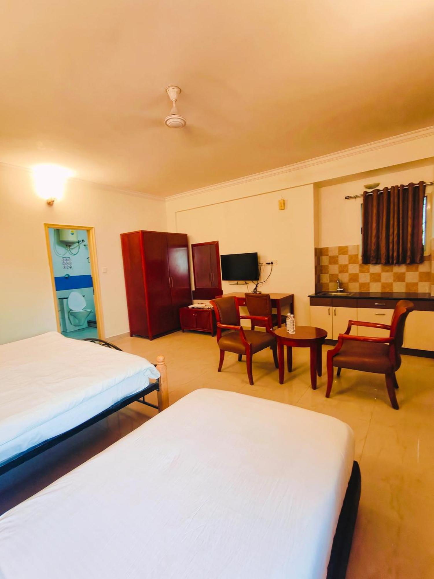 Kings Suites Palace Grounds Bangalore Bagian luar foto