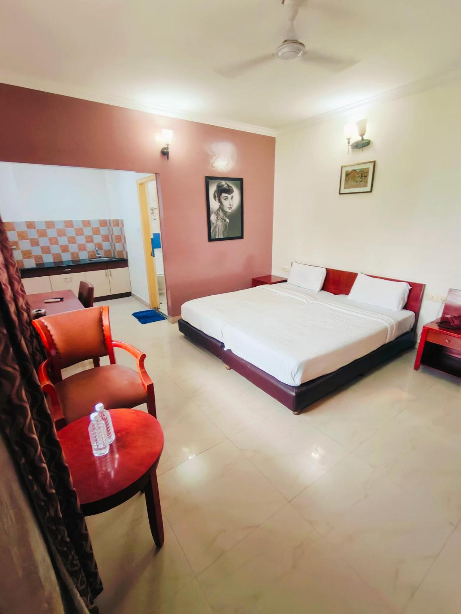 Kings Suites Palace Grounds Bangalore Bagian luar foto