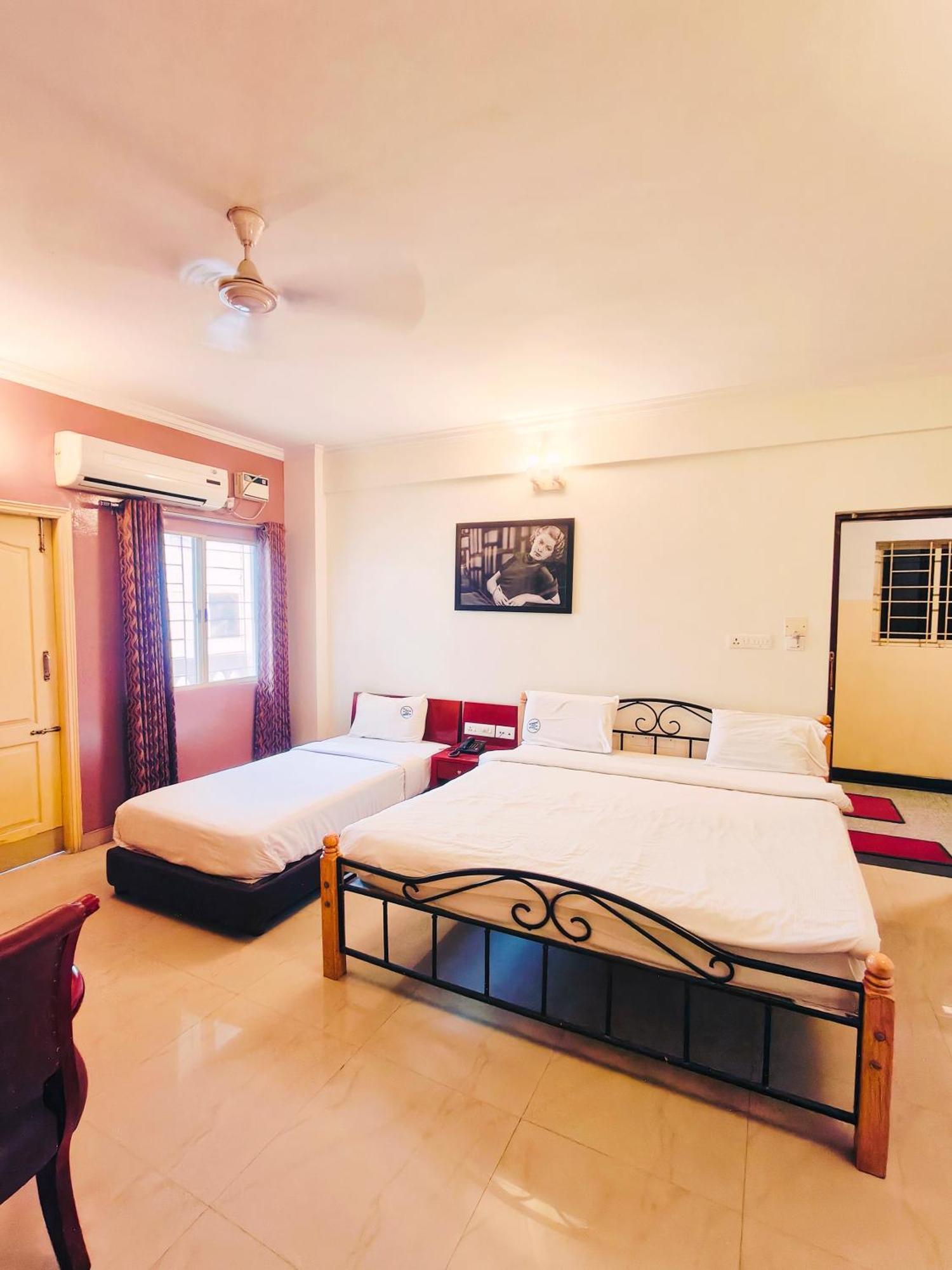 Kings Suites Palace Grounds Bangalore Bagian luar foto