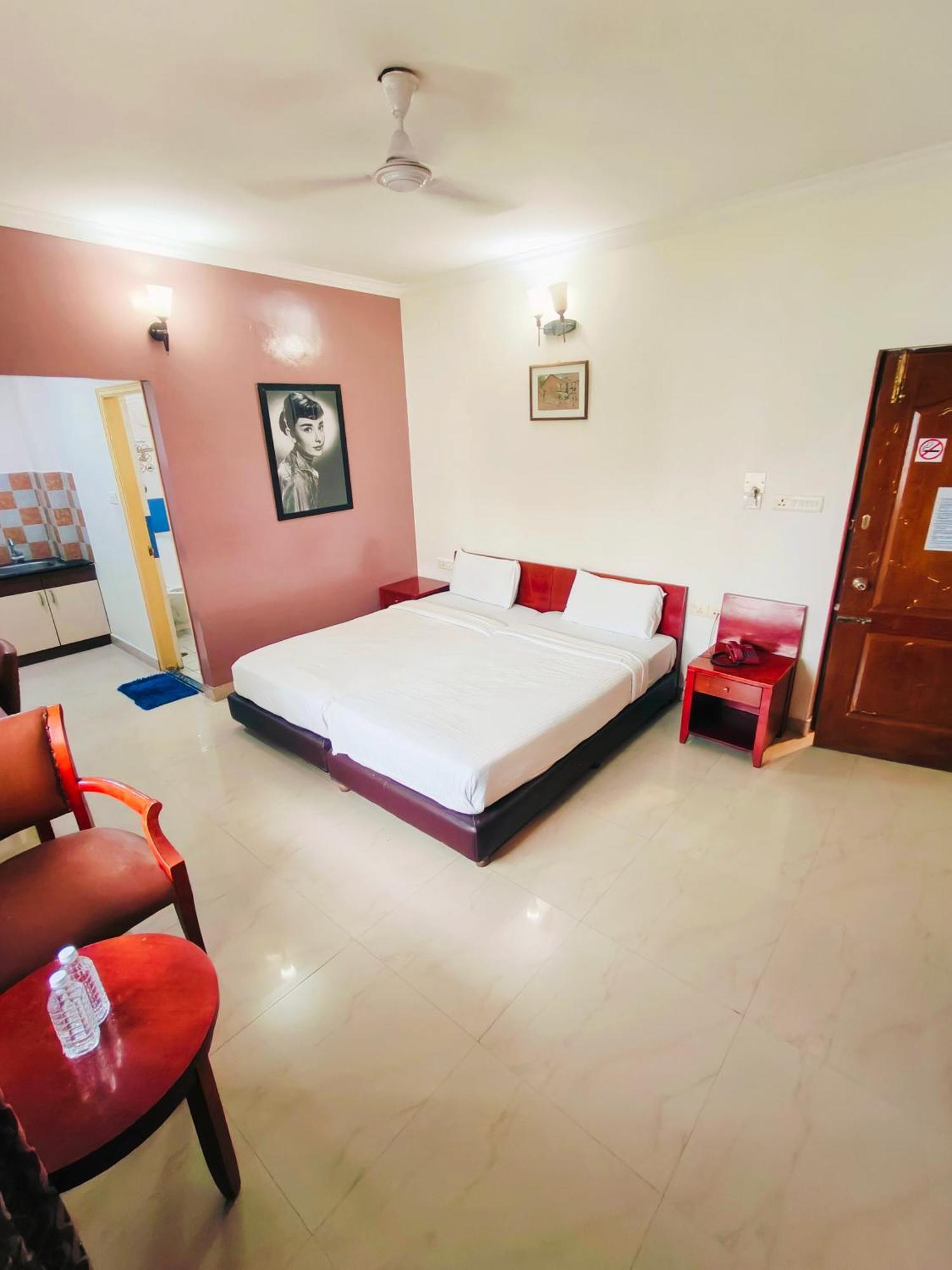 Kings Suites Palace Grounds Bangalore Bagian luar foto