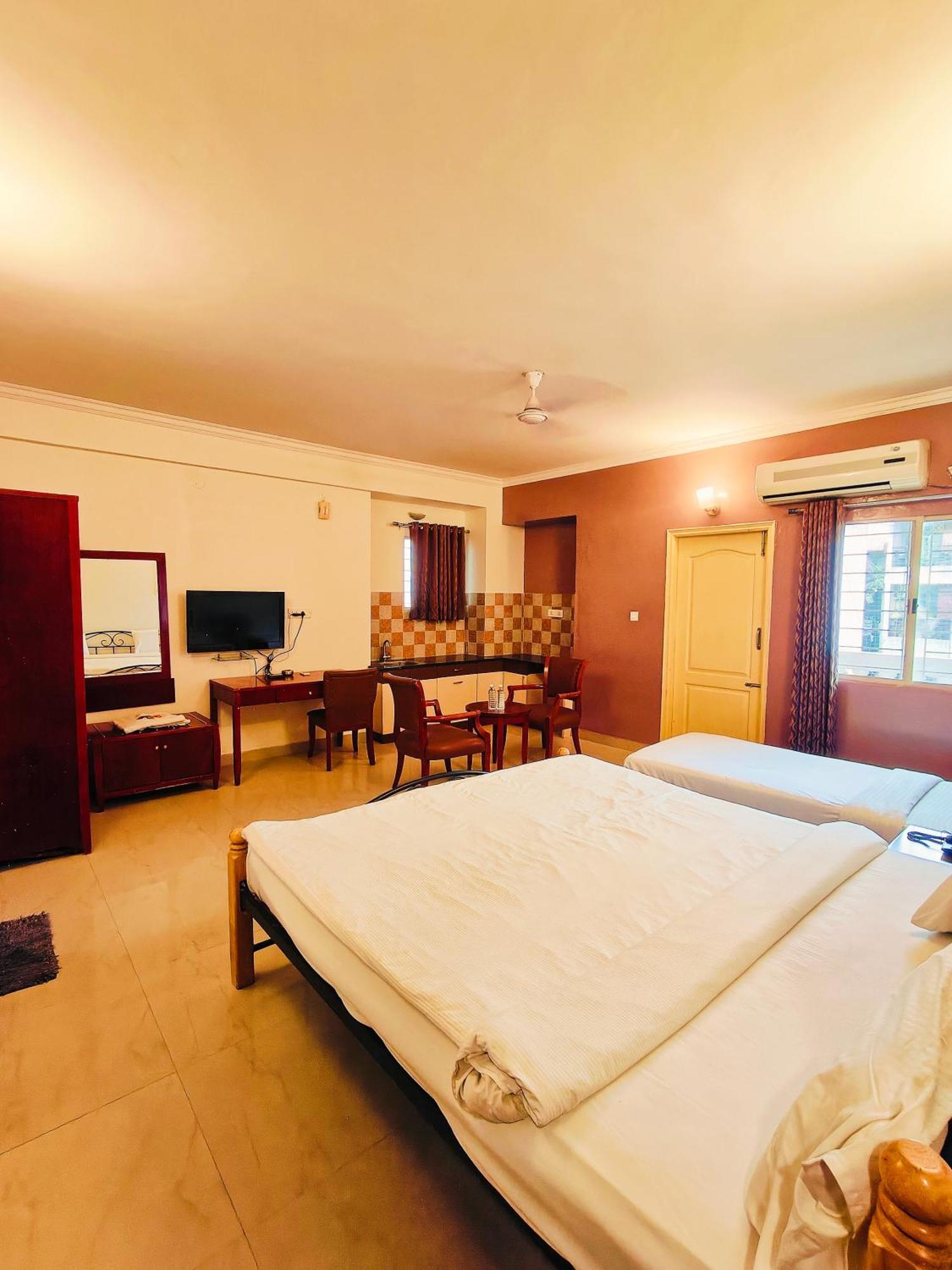 Kings Suites Palace Grounds Bangalore Bagian luar foto