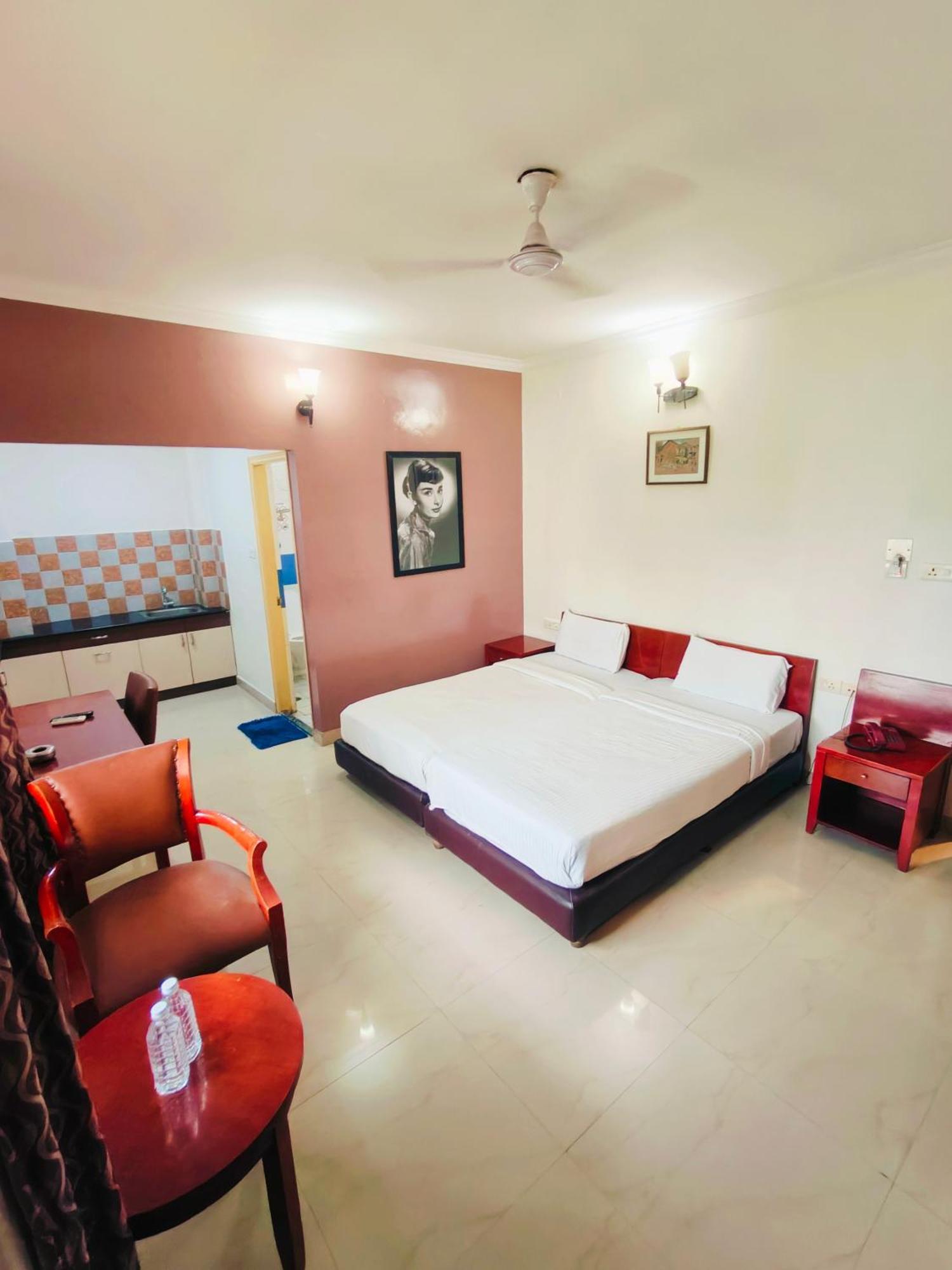 Kings Suites Palace Grounds Bangalore Bagian luar foto