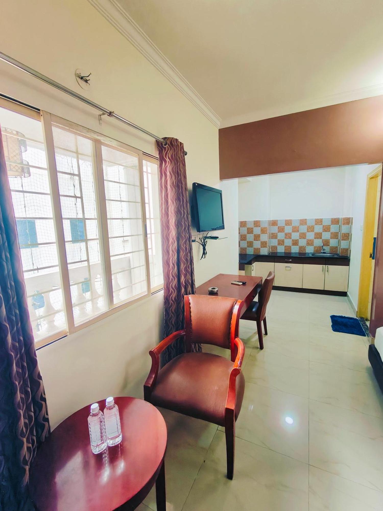 Kings Suites Palace Grounds Bangalore Bagian luar foto