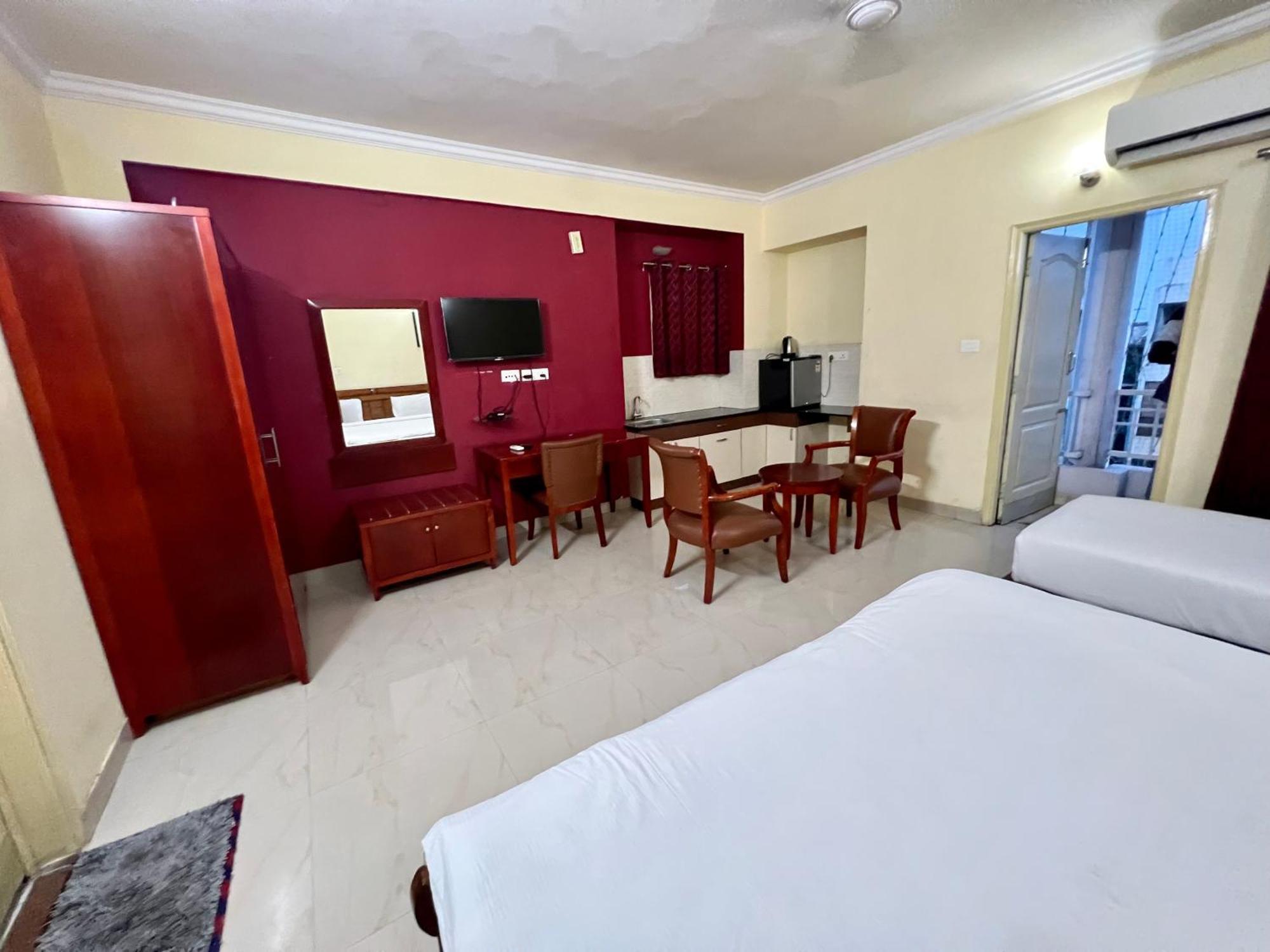 Kings Suites Palace Grounds Bangalore Bagian luar foto